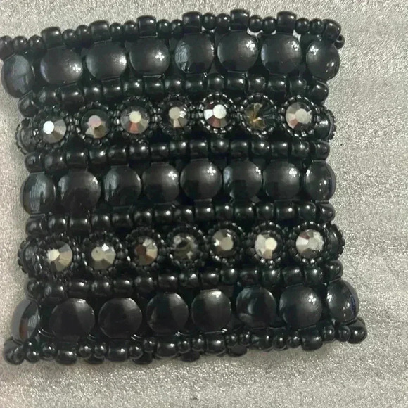 BEBE STONE AND CRYSTAL MULTI LEVEL STRETCH BRACELET - Picture 3 of 3